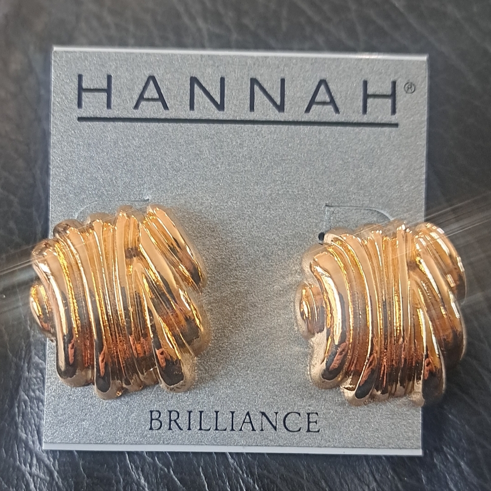 Hannah Brilliance: Gold Statement Earrings
